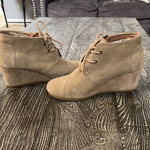 Toms booties - Picture 6 of 6